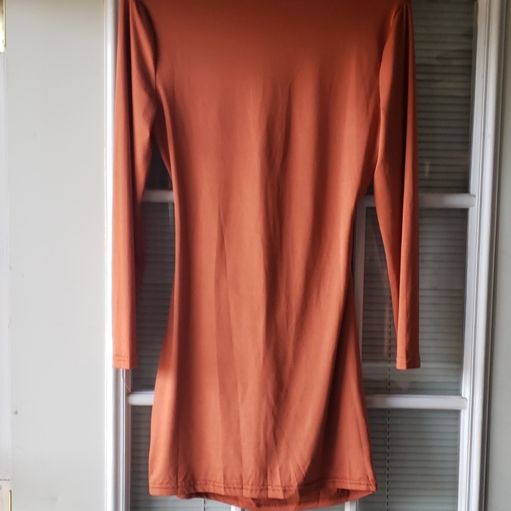 Dress - Picture 3 of 3